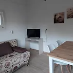 Apartment Dora, With A Beautiful View Of The Bay, Near The Sea And Center Vrboska