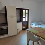 Dora, With A Beautiful View Of The Bay, Near The Sea And Center Apartment